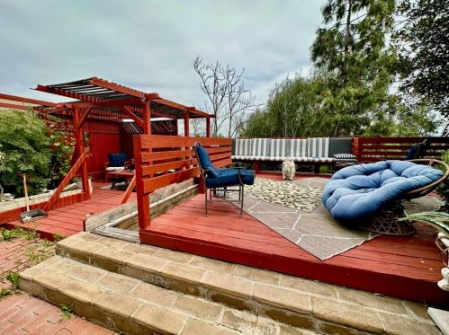 3696 Riverview Dr, Riverside CA  92509-4334 exterior