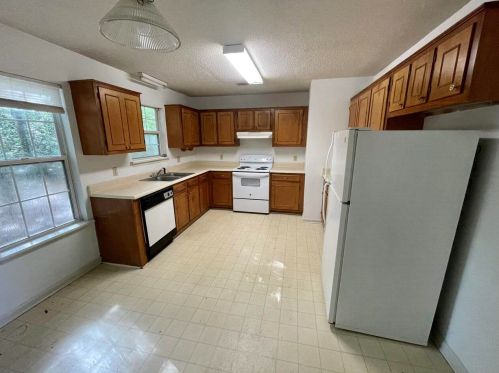 18 Carmel Dr, Statesboro, GA 30458-4726