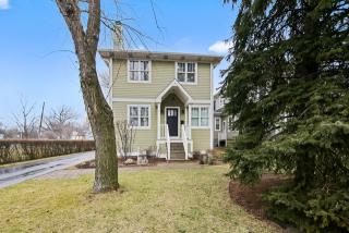 1565 Winnetka Ave, Northfield, IL 60093-3532