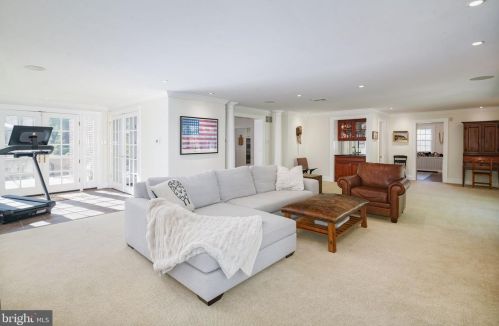 1023 Washington Ave, Tavistock NJ 08033-3605 exterior