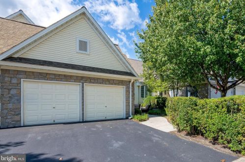 24 Upper Grn, Lancaster, PA 17602-1575