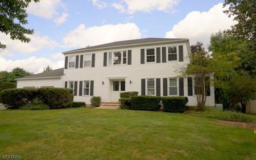 63 Farrand Dr, Parsippany, NJ 07054-2146