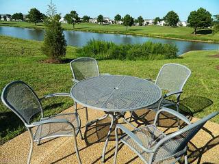 524 Dunning Ln, Chesapeake, VA 23322-7481