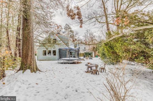 5 Queenston Pl, Princeton NJ  08540-3820 exterior