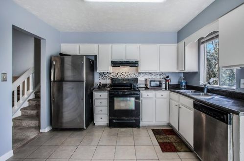 107 Park Pl, Stockbridge GA  30281-1115 exterior