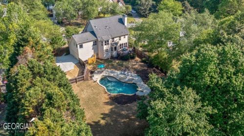 836 Lakeglen Dr, Suwanee, GA 30024-3464