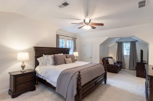 3103 Dl Dr, Atlanta GA  30305-2722 exterior