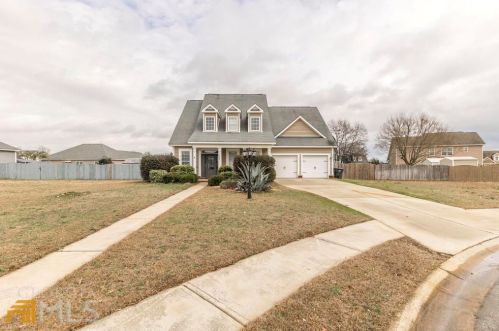 302 Meyers Lake Dr, Warner Robins GA  31088-2120 exterior