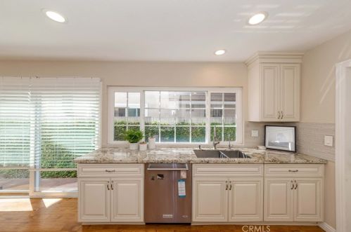 15192 Touraine Way, Irvine CA  92604-3150 exterior