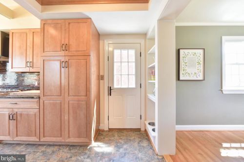 9305 Mintwood St, Silver Spring MD 20901-3523 exterior