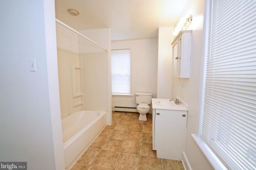 225 Phillips Ave, Trenton NJ  08638-4139 exterior