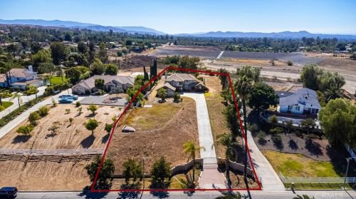 8079 Golden Star Ave, Riverside CA  92506-5710 exterior