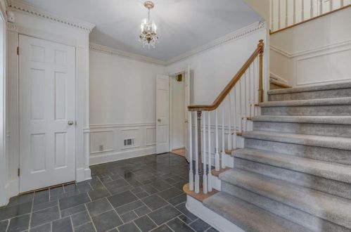 1900 Acuba Ln, Atlanta, GA 30345-3926
