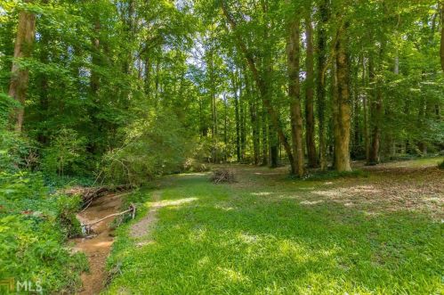 2408 Meadow Lark Dr, Atlanta GA  30344-4026 exterior