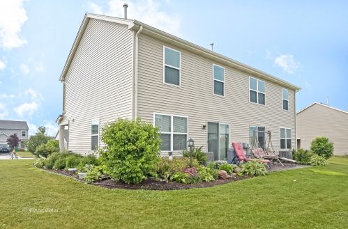 705 Vine St, Pingree Grove IL  60140-5619 exterior
