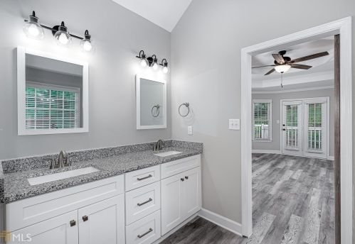 701 Deerwood Dr, Stockbridge GA  30281-6321 exterior