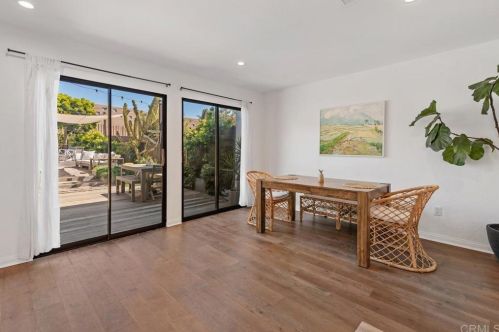 2467 Caminito Ocean Cv, Cardiff By The Sea CA  92007-2225 exterior