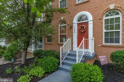 13020 Scotch Heather Pl, Woodbridge, VA 22192-5351
