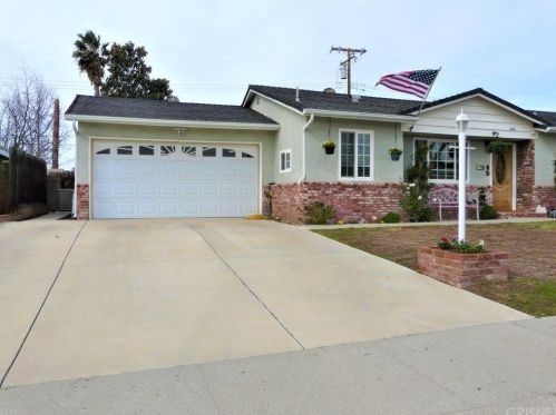 2281 Wisteria St, Simi Valley, CA 93065-2654