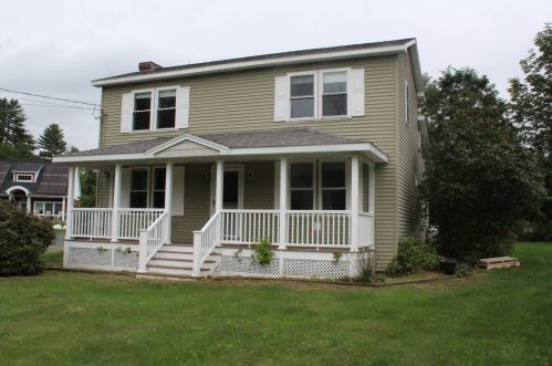 6 Gardner Ln, Enfield, NH 03748-3100
