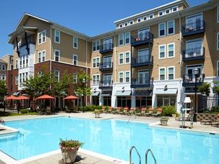 12152 Monument Dr, Fairfax VA  22033-5504 exterior