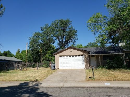 800 Christine Ave, Redding, CA 96003-3539