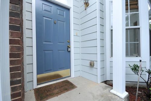2594 Laurel Cir, Atlanta GA  30311-1234 exterior