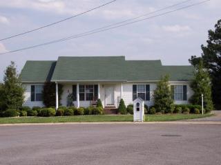 2802 Henderson Ln, Murfreesboro, TN 37130-3367
