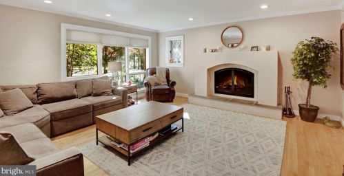 17501 New Hampshire Ave, Ashton MD  20861-9791 exterior