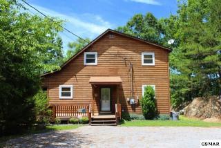 3175 Bear Mountain Ln, Pigeon Forge, TN 37876-6549