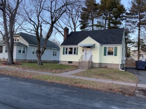 69 Skitchewaug St, Windsor, CT 06095-4609