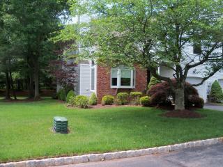 757 Vanessa Ln, Branchburg, NJ 08853-4102