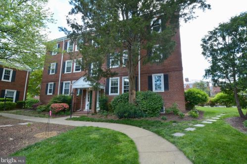 2876 Abingdon St, Arlington VA  22206-1324 exterior