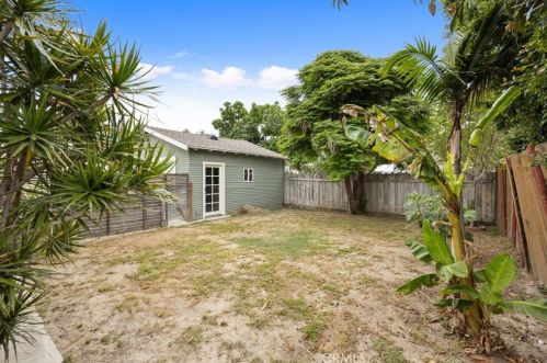 522 Helena St, Anaheim CA  92805-4530 exterior