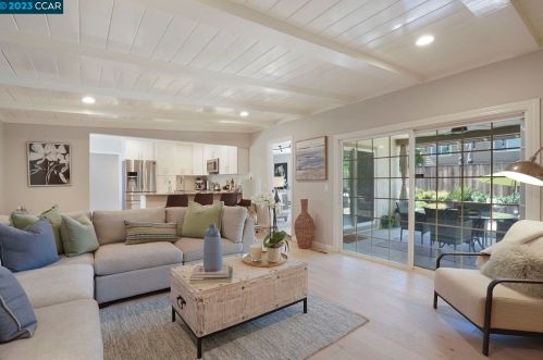 5178 Sutherland Dr, Concord CA  94521-3146 exterior