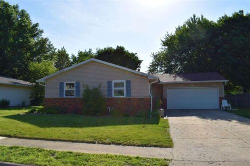 224 Hazel St, Vonachen Knolls, IL 61523-1906