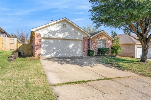 4765 Birchbend Ln, Fort Worth TX  76137-1521 exterior