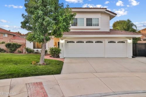6021 Buffalo St, Simi Valley, CA 93063-5712