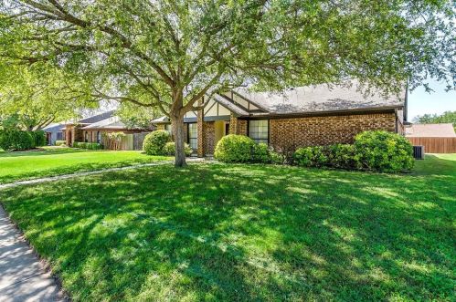 916 Baxter Dr, Plano, TX 75025-2545