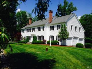 23 Church Ln, Weston, CT 06883-1900