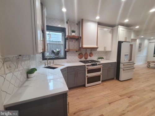 813 10th St, Philadelphia PA  19123-1966 exterior