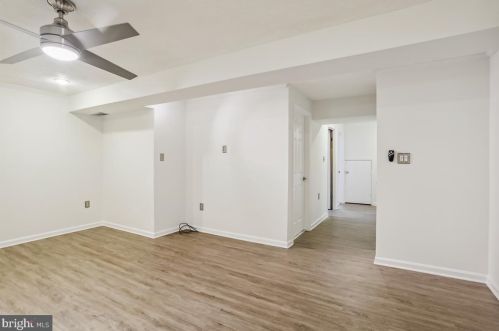 18 Kinsman View Cir, Silver Spring MD 20901-1652 exterior