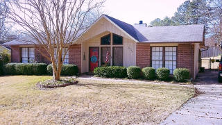 6560 Malibu Dr, Columbus, GA 31909-3419