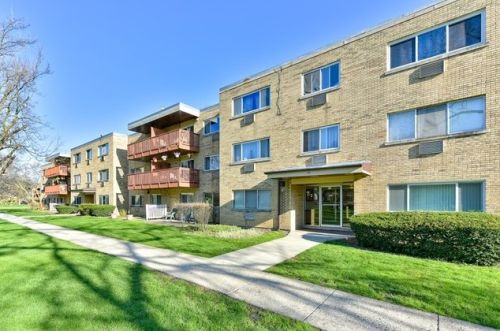 728 Dempster St, Mount Prospect, IL 60056-5034