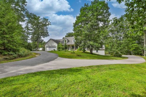 12 Pigeon Hill Rd, Brookline, NH 03033-2236