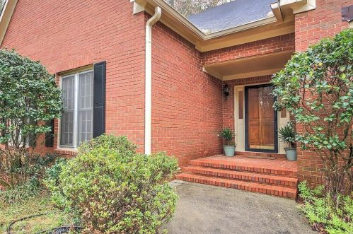 1513 Walker Ridge Dr, Marietta, GA 30064-4171