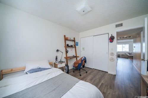 1447 Windsor Rd, Glendale CA  91205-2767 exterior