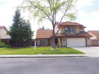 302 Clarescastle Way, Vacaville, CA 95688-9393