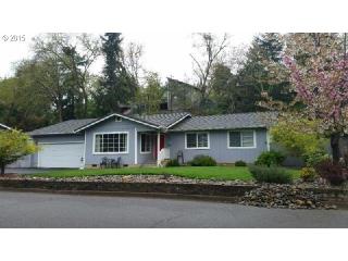 155 River Dr, Roseburg, OR 97470-8010