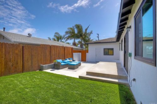 1442 Burroughs St, Oceanside CA  92054-5431 exterior